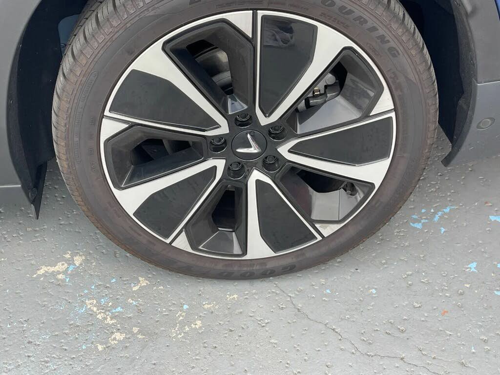 Used 2023 VinFast VF 8 Plus image 22