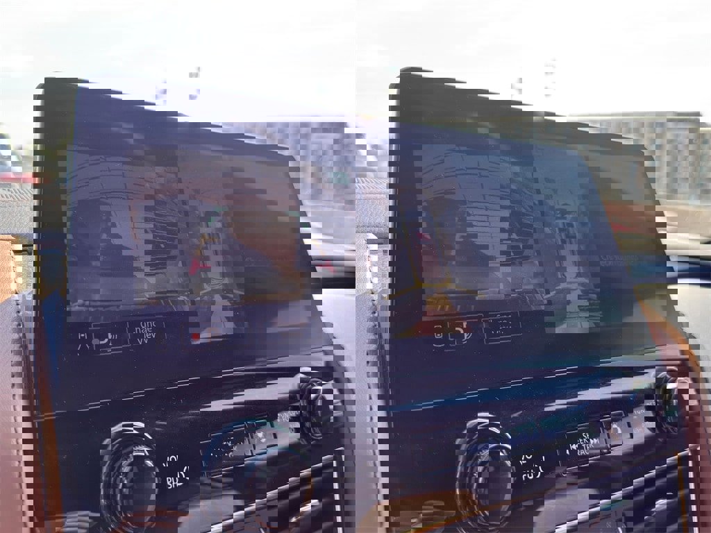 Used 2023 INFINITI QX80 Sensory w/ All-Season Package image 19