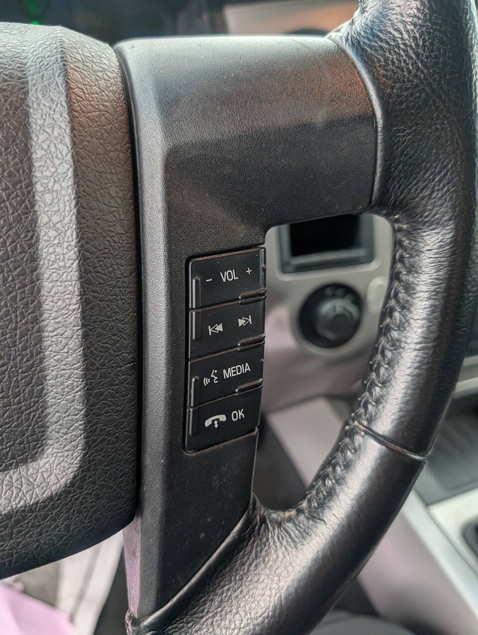 Used 2017 Ford Expedition XLT AWD/4WD image 16