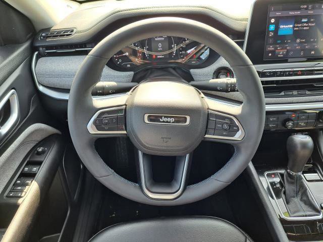 Used 2022 Jeep Compass Latitude image 23