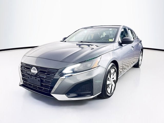 Certified 2024 Nissan Altima 2.5 S FWD image 1