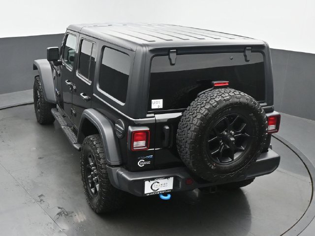 Used 2024 Jeep Wrangler Unlimited AWD/4WD image 39
