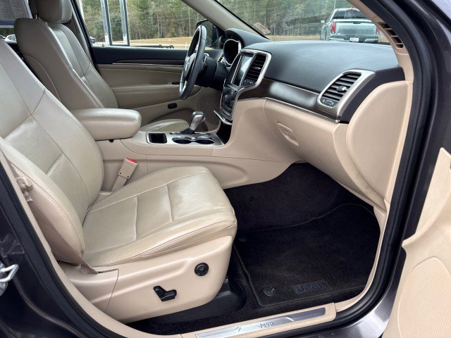 Used 2017 Jeep Grand Cherokee Limited w/ Luxury Group II image 8