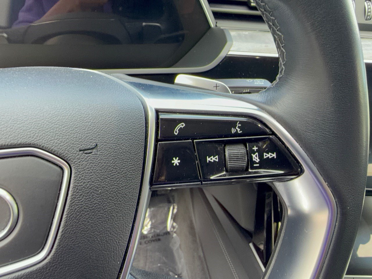 Used 2024 Audi Q8 e-tron Premium AWD/4WD image 19