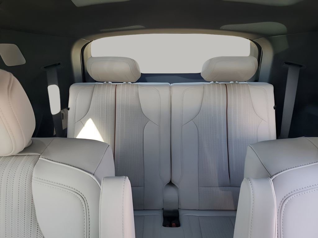 New 2026 Cadillac Vistiq Luxury w/ LPO, Floor Liner Package image 26