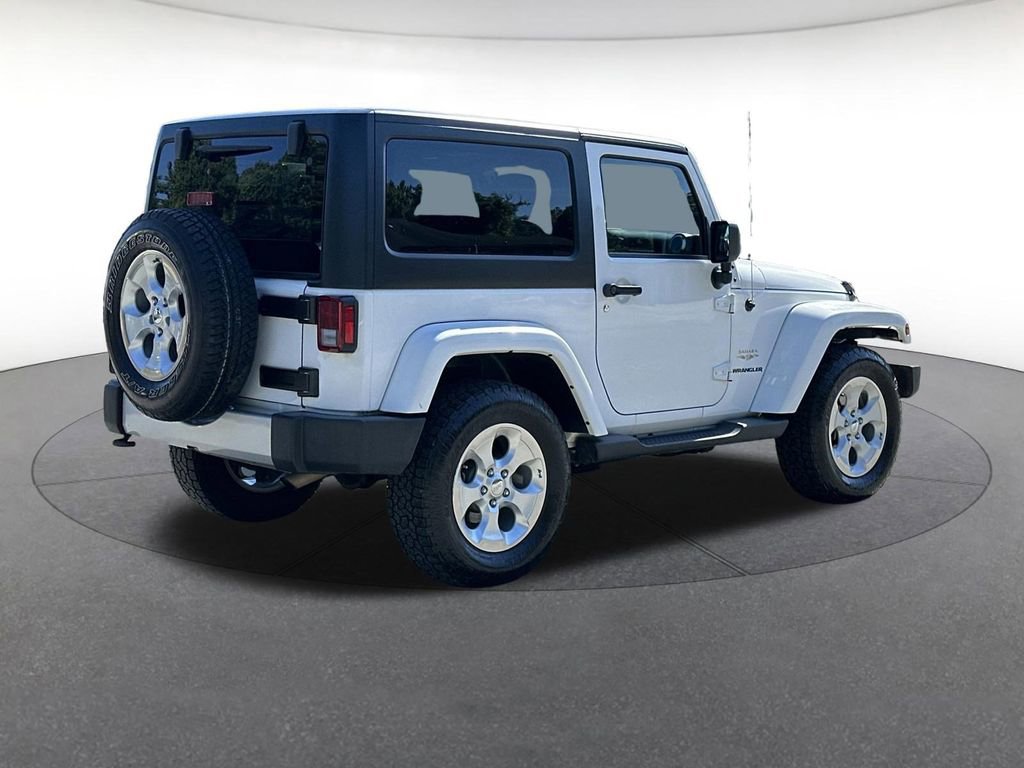 Used 2015 Jeep Wrangler Sahara AWD/4WD image 6