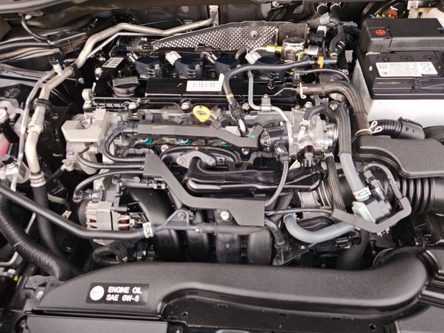 Used 2025 Toyota Corolla Cross LE image 28