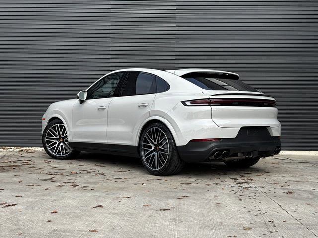 New 2026 Porsche Cayenne Coupe image 3