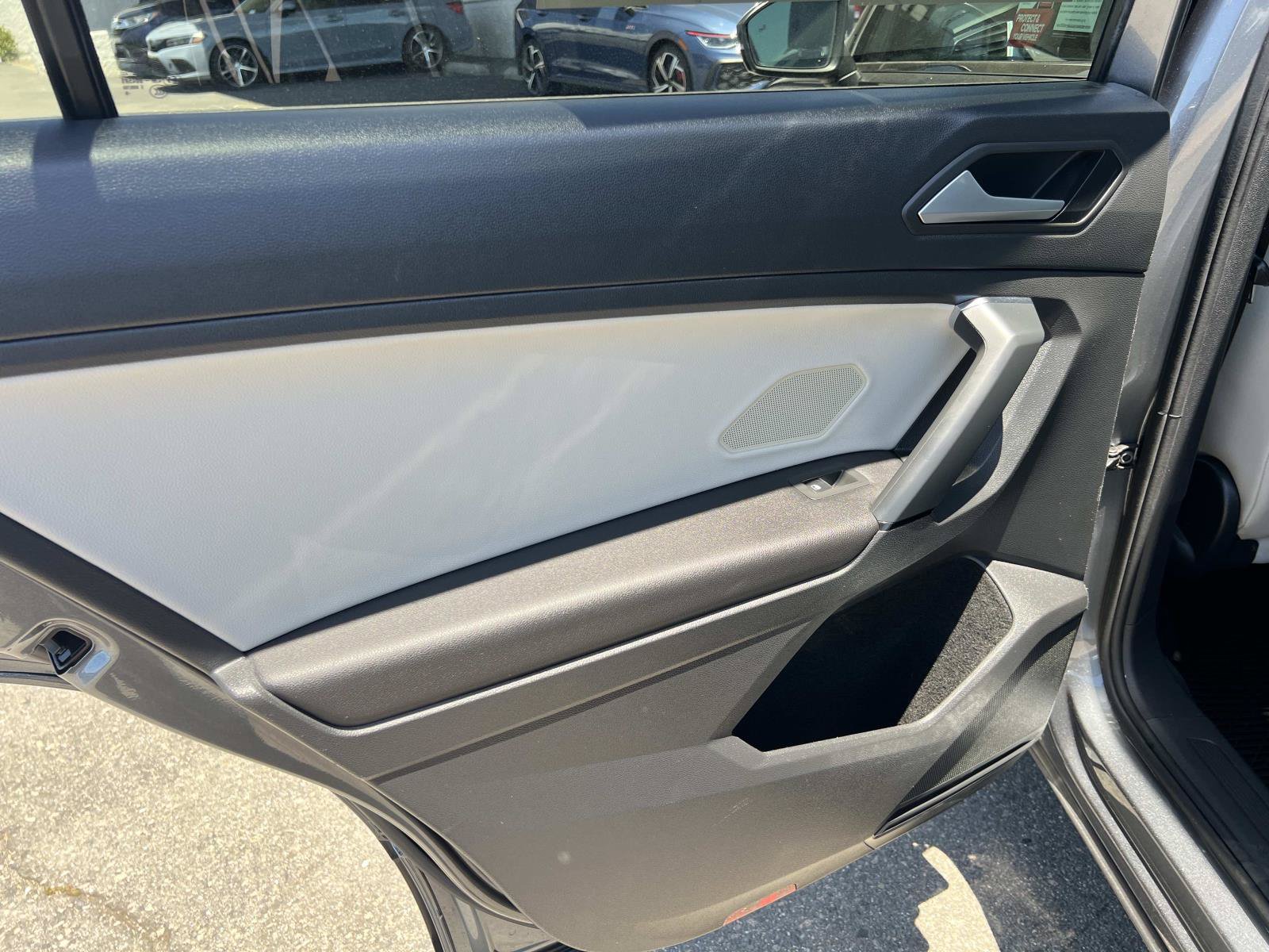 Used 2019 Volkswagen Tiguan SE w/ Panoramic Sunroof Package FWD image 20