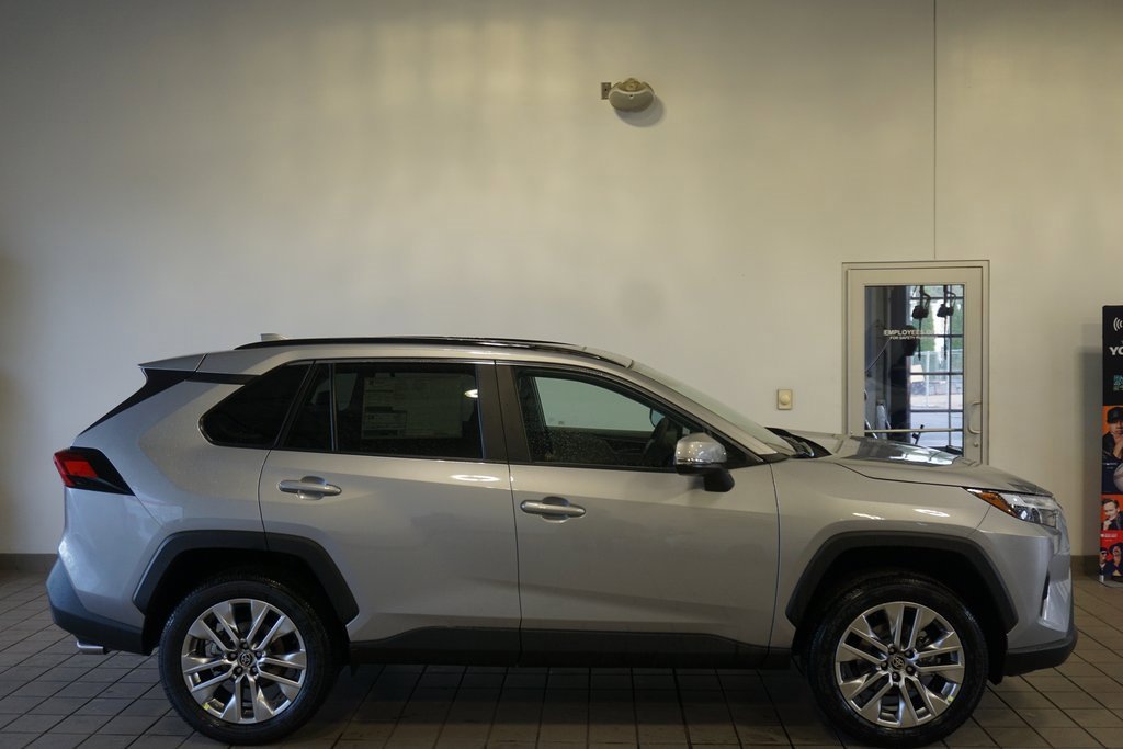 New 2025 Toyota RAV4 XLE Premium image 18