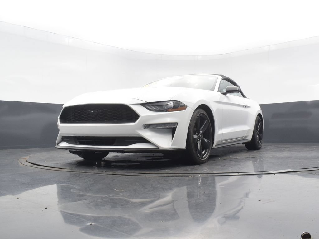 Used 2021 Ford Mustang Convertible w/ Equipment Group 101A RWD image 39
