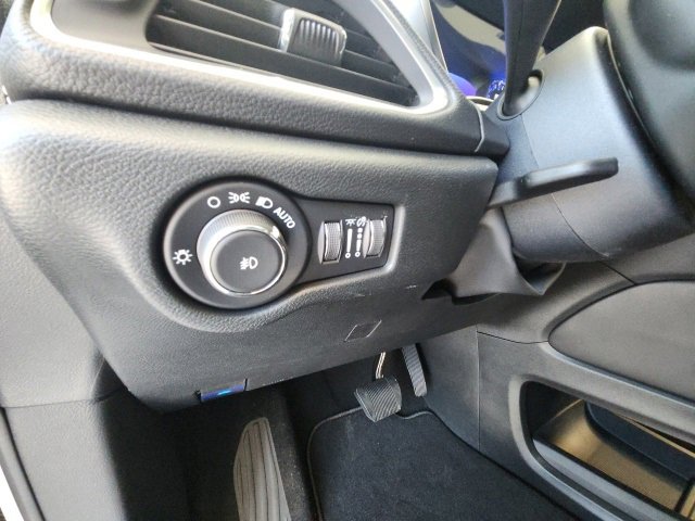 New 2025 Chrysler Pacifica Limited image 29