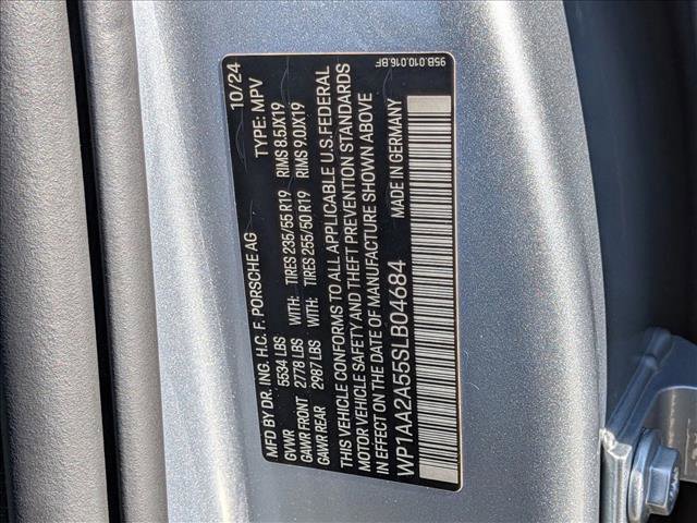 Certified 2025 Porsche Macan Turbo image 30