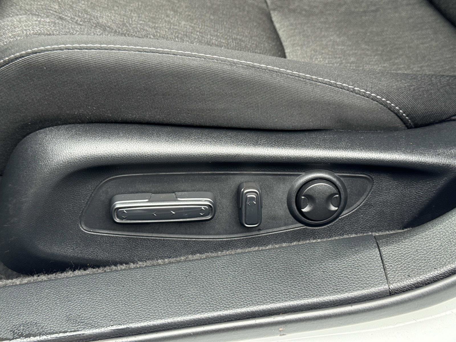 Certified 2023 Honda Accord EX image 22