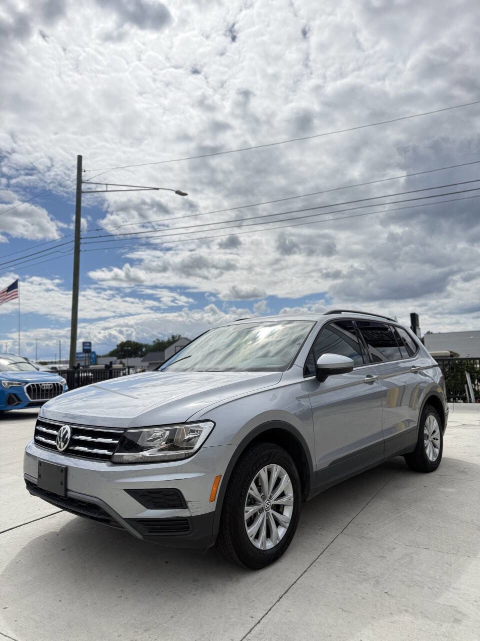 Used 2020 Volkswagen Tiguan S FWD image 2