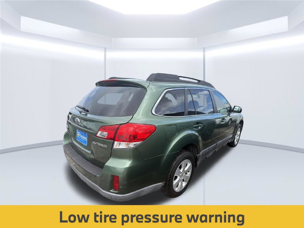 Used 2011 Subaru Outback 2.5i Premium w/ All-Weather Pkg AWD/4WD image 8