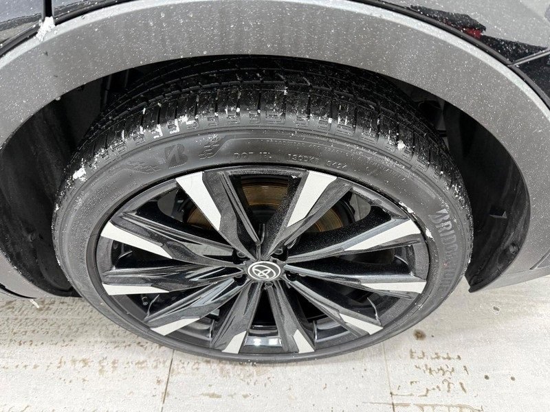 Used 2025 Toyota Crown Platinum image 5