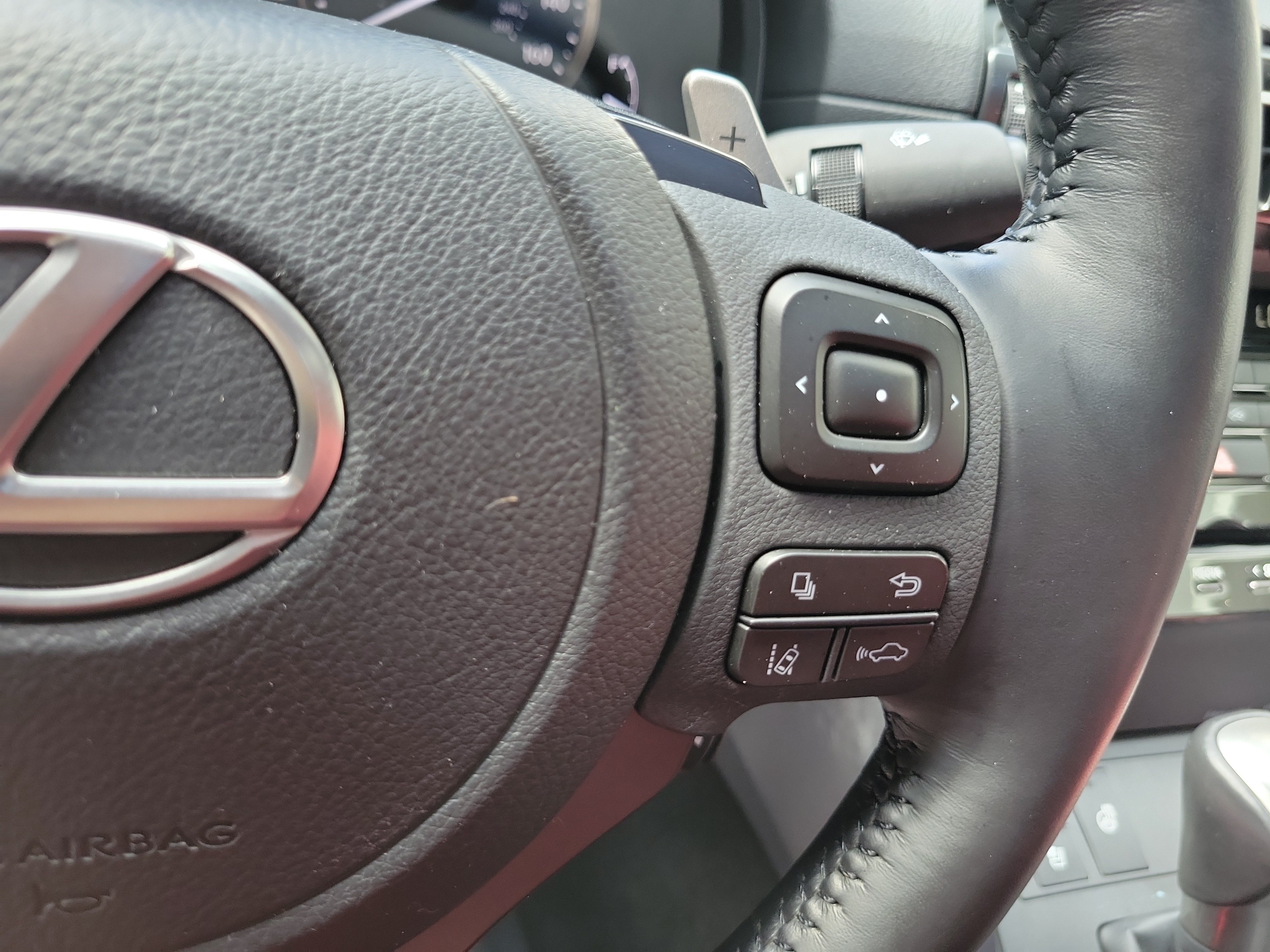 Used 2025 Lexus IS 300 w/ Premium Package RWD image 26
