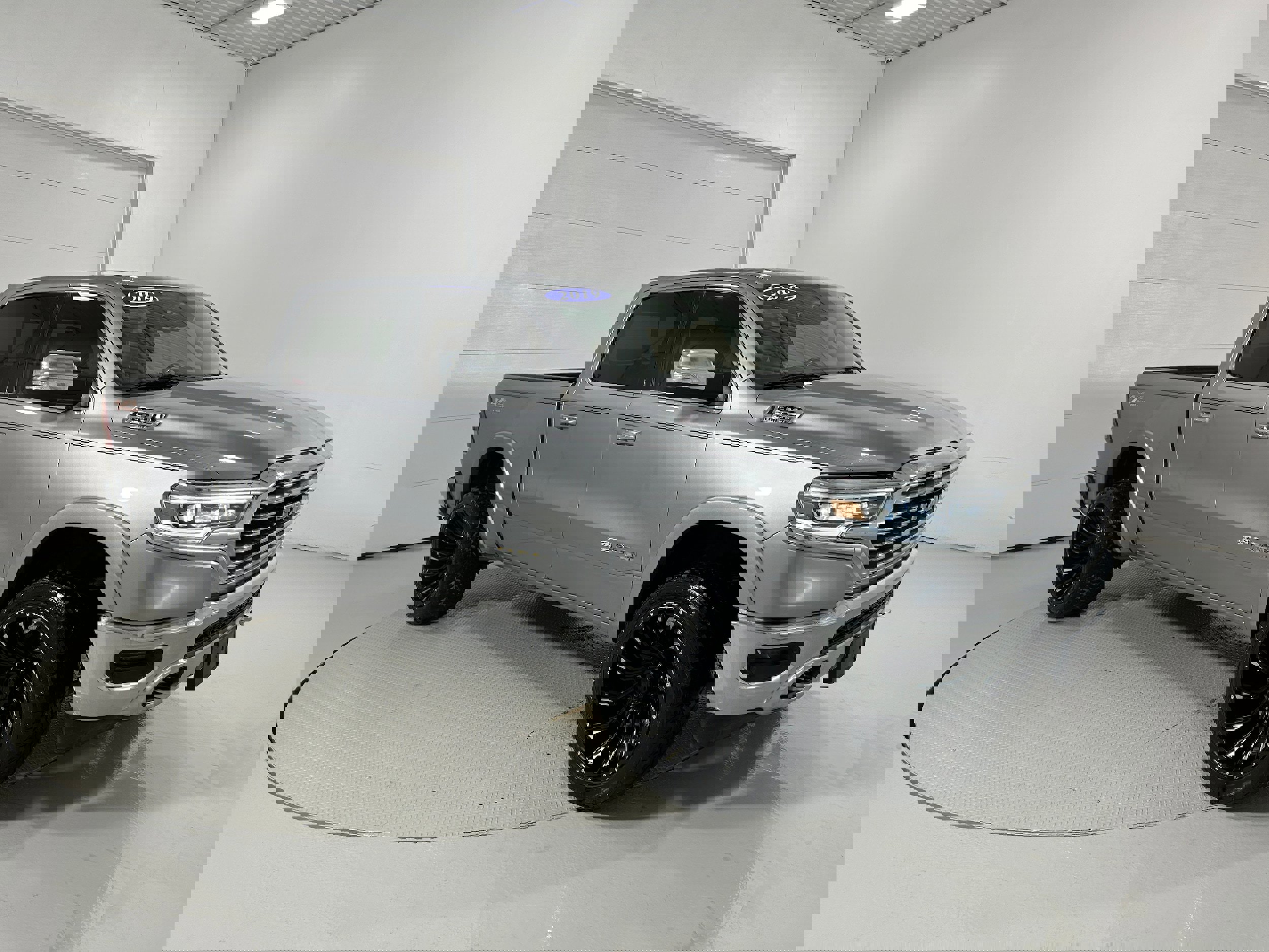 Used 2019 RAM 1500 Limited w/ Bed Utility Group image 2