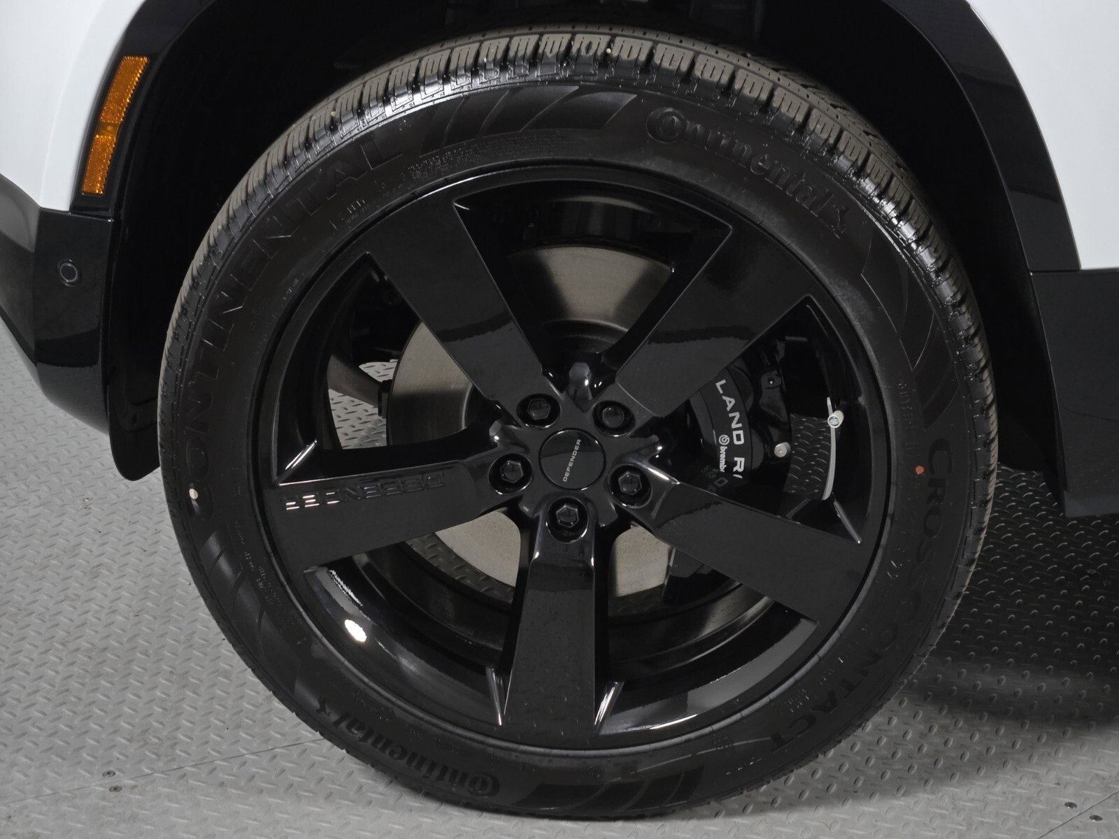 New 2026 Land Rover Defender 130 V8 image 10