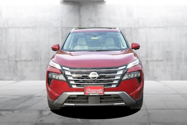 Certified 2025 Nissan Rogue SL w/ Tech Package AWD/4WD image 4