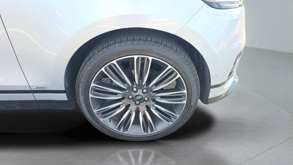 Used 2019 Land Rover Range Rover Velar R-Dynamic SE image 26