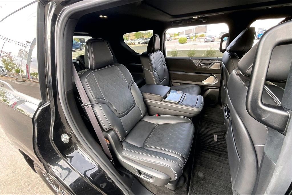 Used 2025 INFINITI QX80 Autograph w/ Autograph Exterior Package image 27