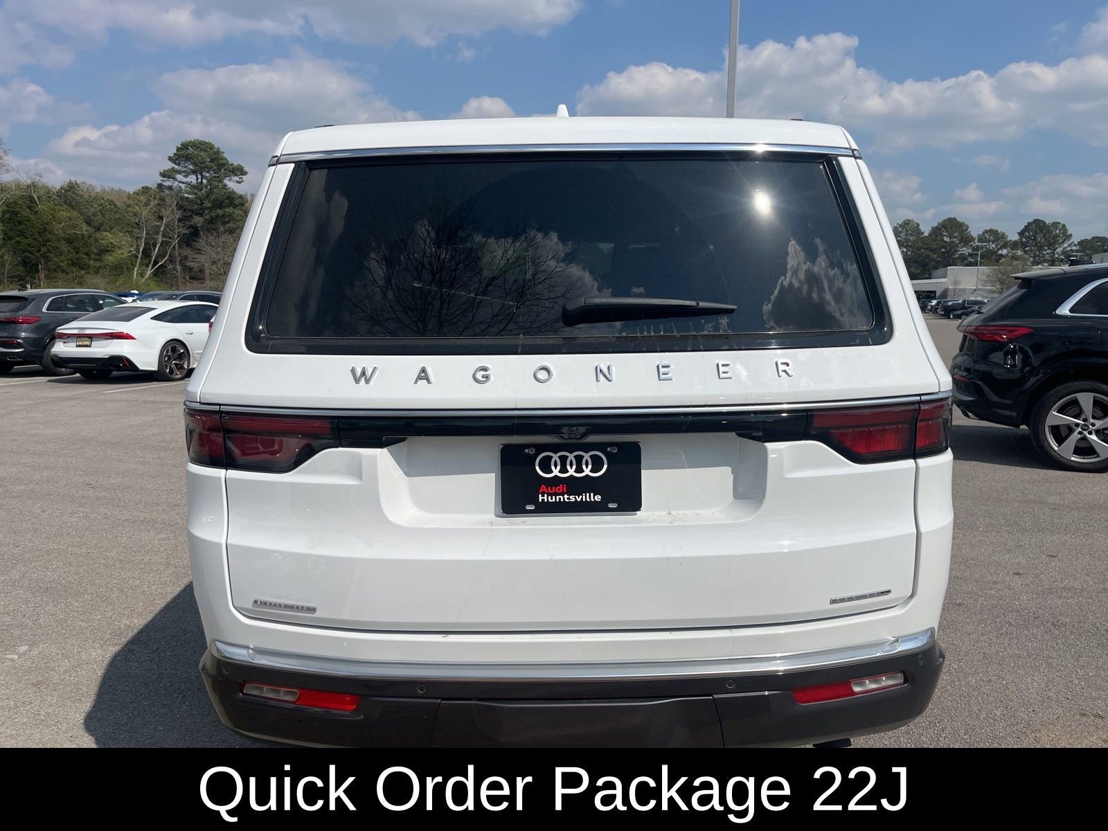 Used 2022 Jeep Wagoneer Series II w/ Premium Group I image 4