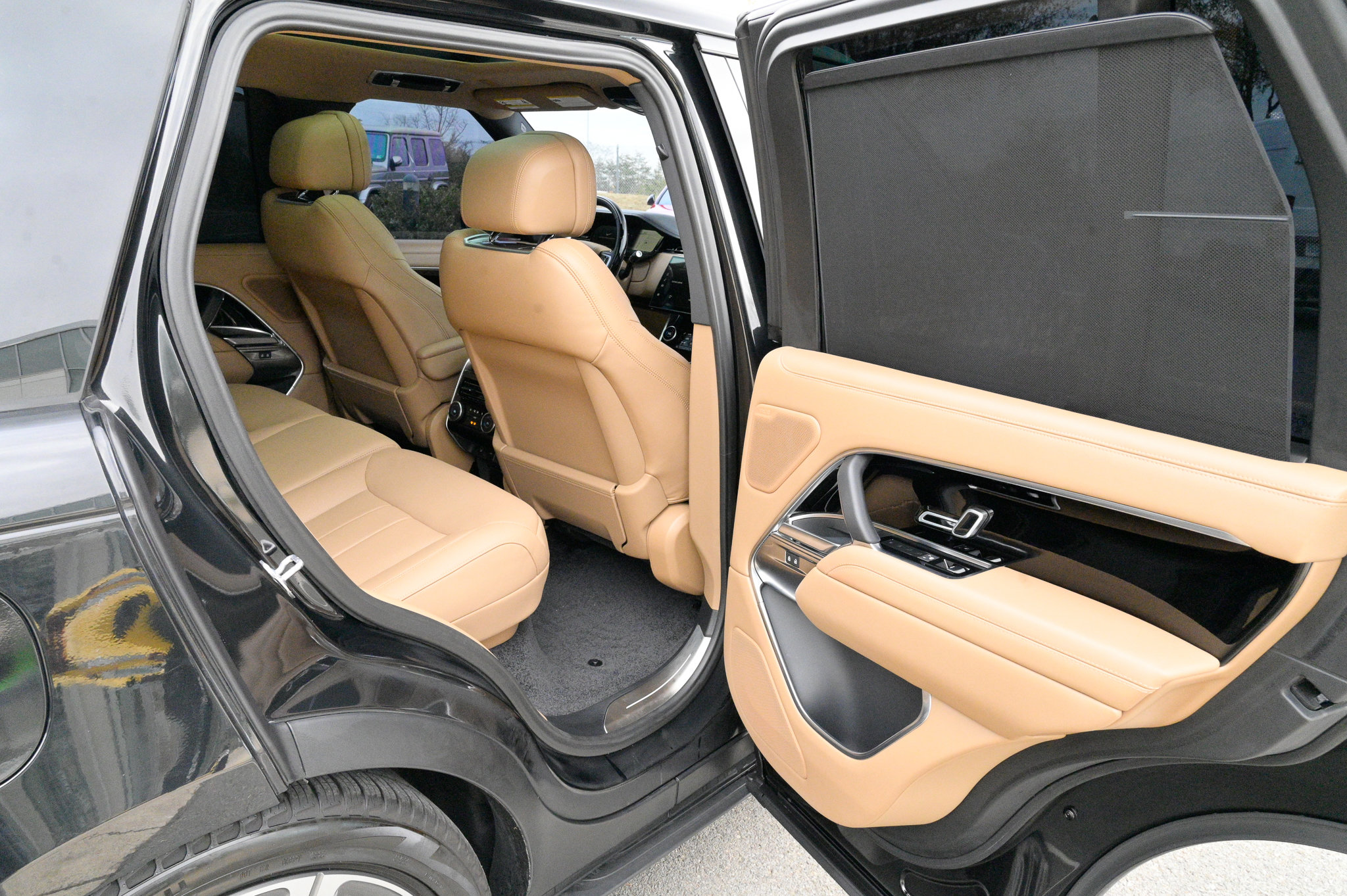 Used 2023 Land Rover Range Rover SE image 52