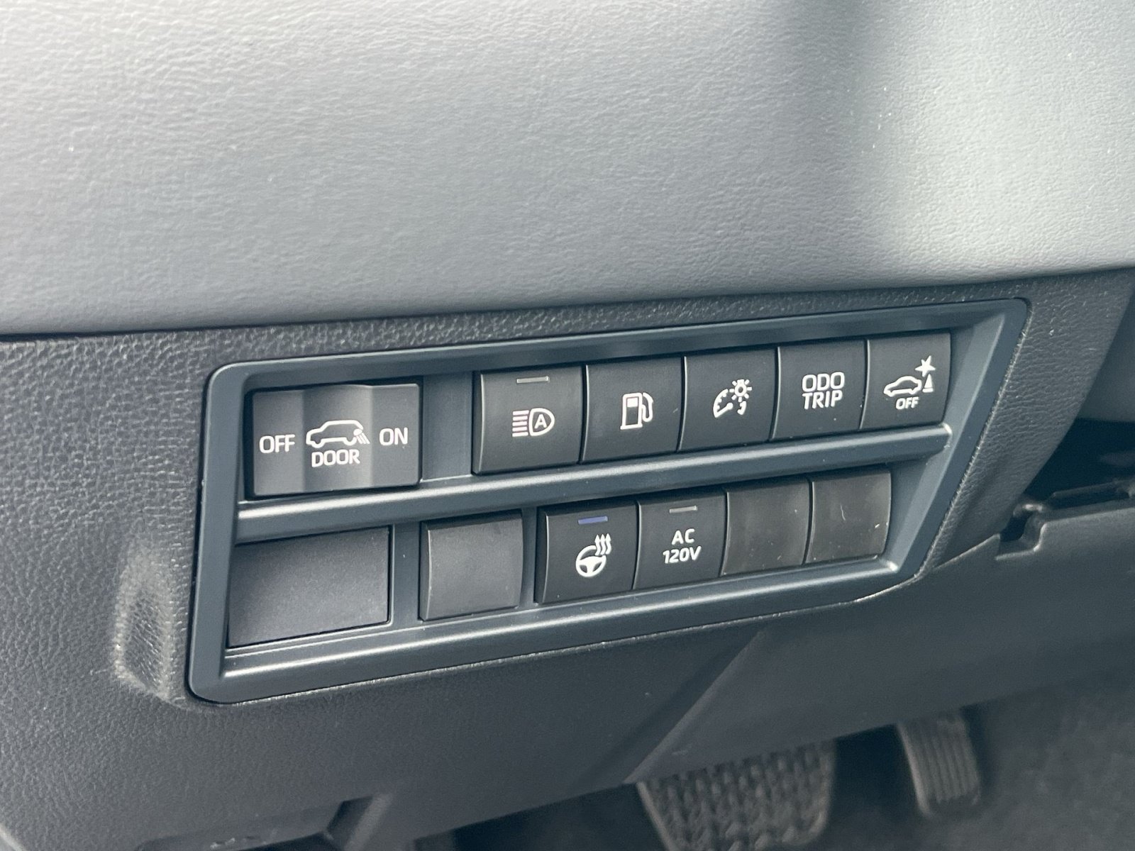 New 2026 Toyota Sequoia Platinum AWD/4WD image 23