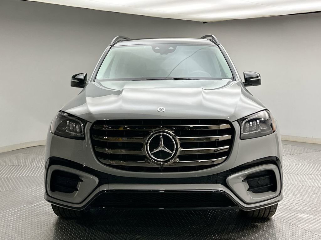Used 2024 Mercedes-Benz GLS 450 4MATIC image 16