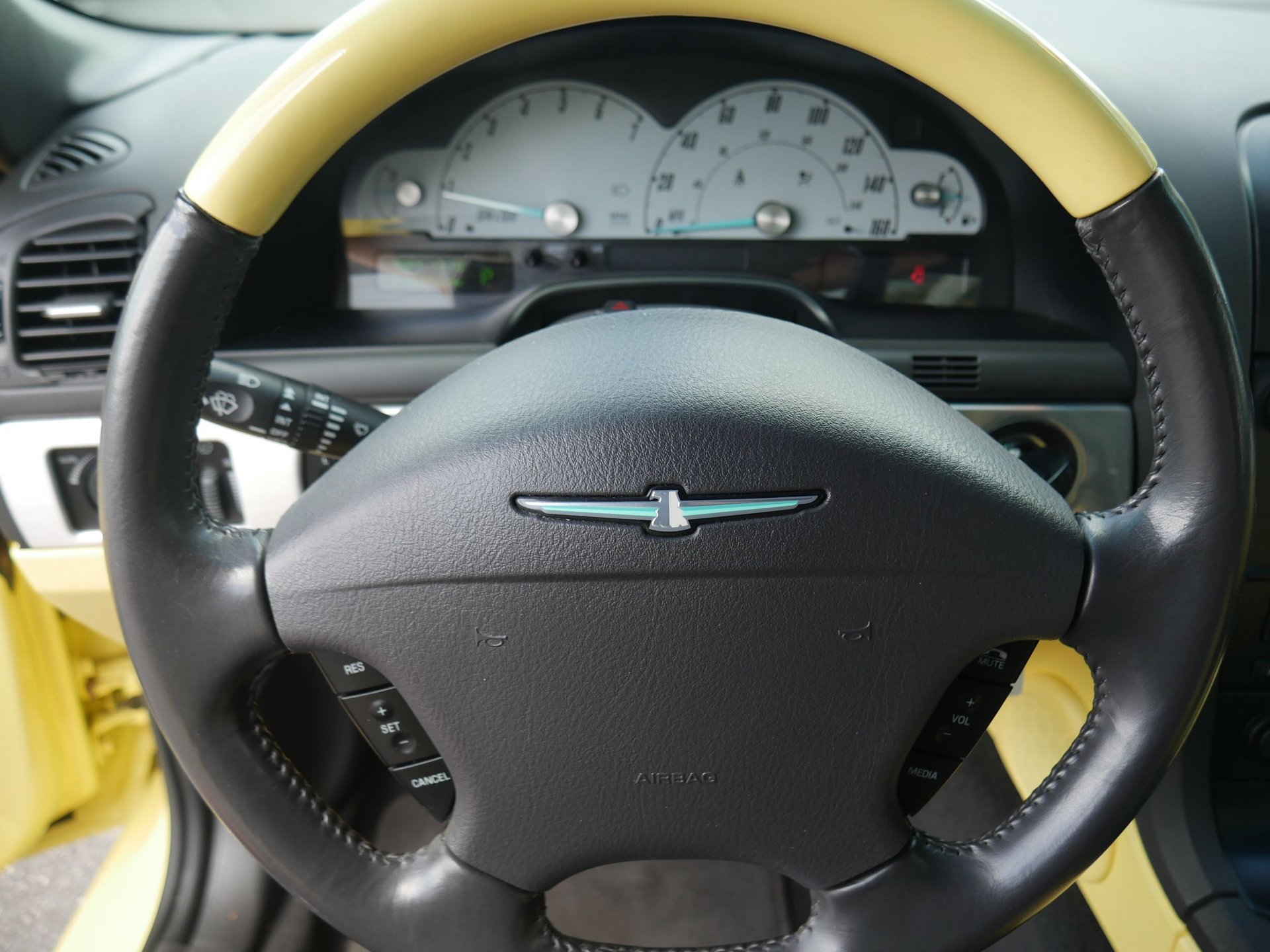 Used 2002 Ford Thunderbird RWD image 57