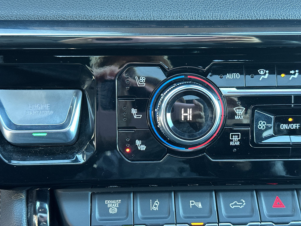 Used 2024 GMC Sierra 2500 AT4 w/ Technology Package image 25