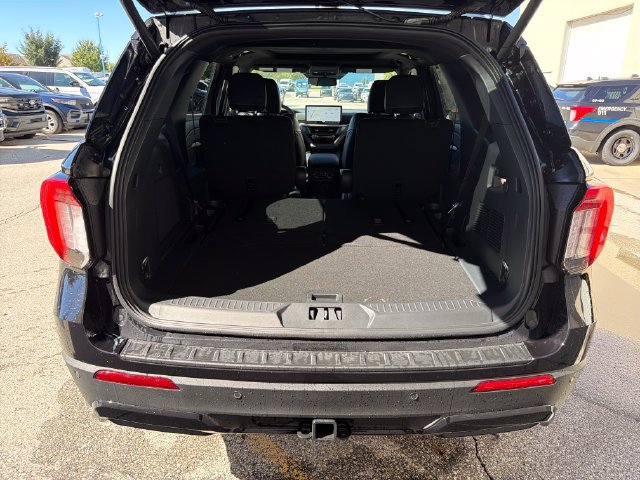 New 2027 Ford Explorer ST-Line w/ Premium Package AWD/4WD image 8