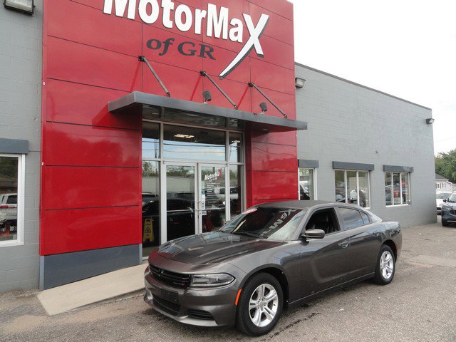 Used 2019 Dodge Charger SXT w/ Leather Interior Group