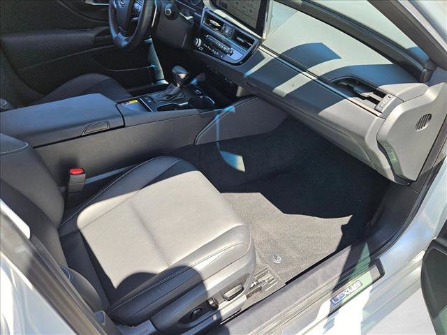 Used 2024 Lexus ES 300h w/ Premium Package FWD image 19