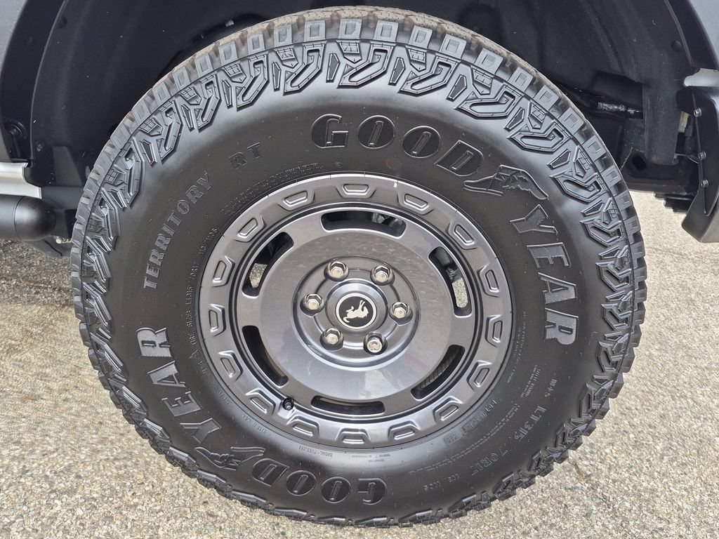 Used 2025 Ford Bronco 2-Door w/ Sasquatch Package AWD/4WD image 13
