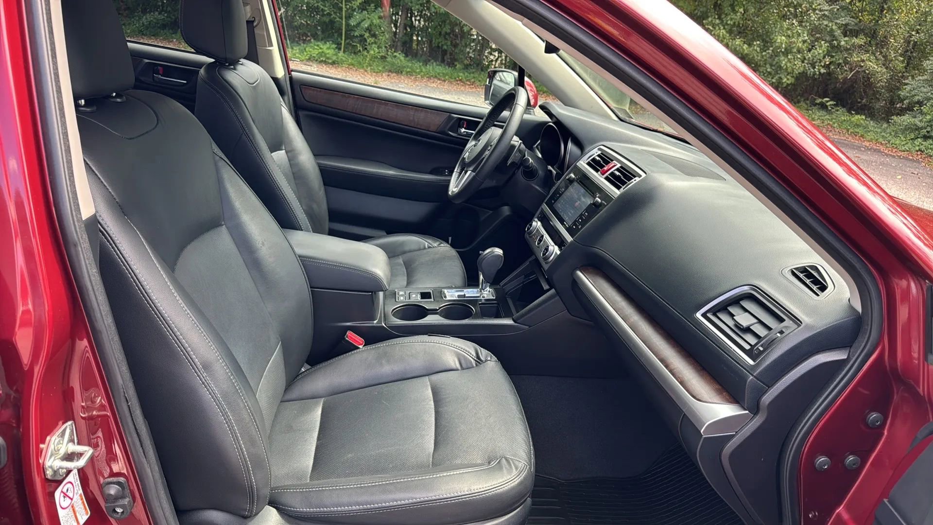 Used 2017 Subaru Outback 2.5i Limited image 12