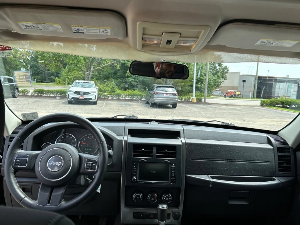 Used 2011 Jeep Liberty Sport RWD image 19