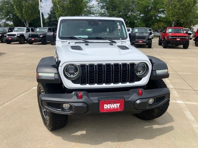 Used 2024 Jeep Wrangler Unlimited Rubicon w/ Convenience Group AWD/4WD image 2