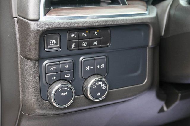 Used 2025 Chevrolet Tahoe LT image 12