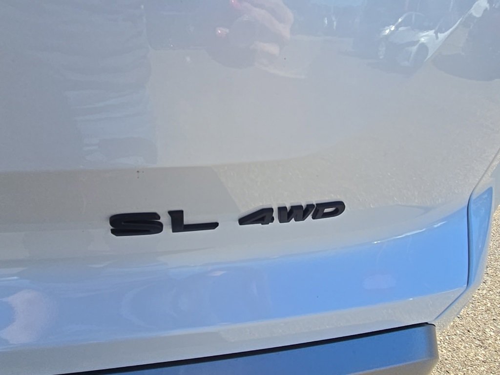 New 2025 Nissan Pathfinder SL w/ Black Appearance Package image 40