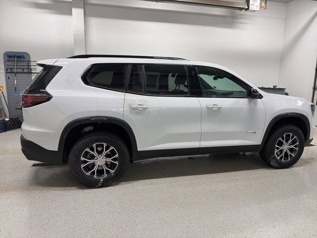 Used 2024 GMC Acadia AT4 image 10