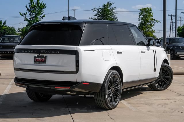 New 2026 Land Rover Range Rover Long Wheelbase SE AWD/4WD image 9