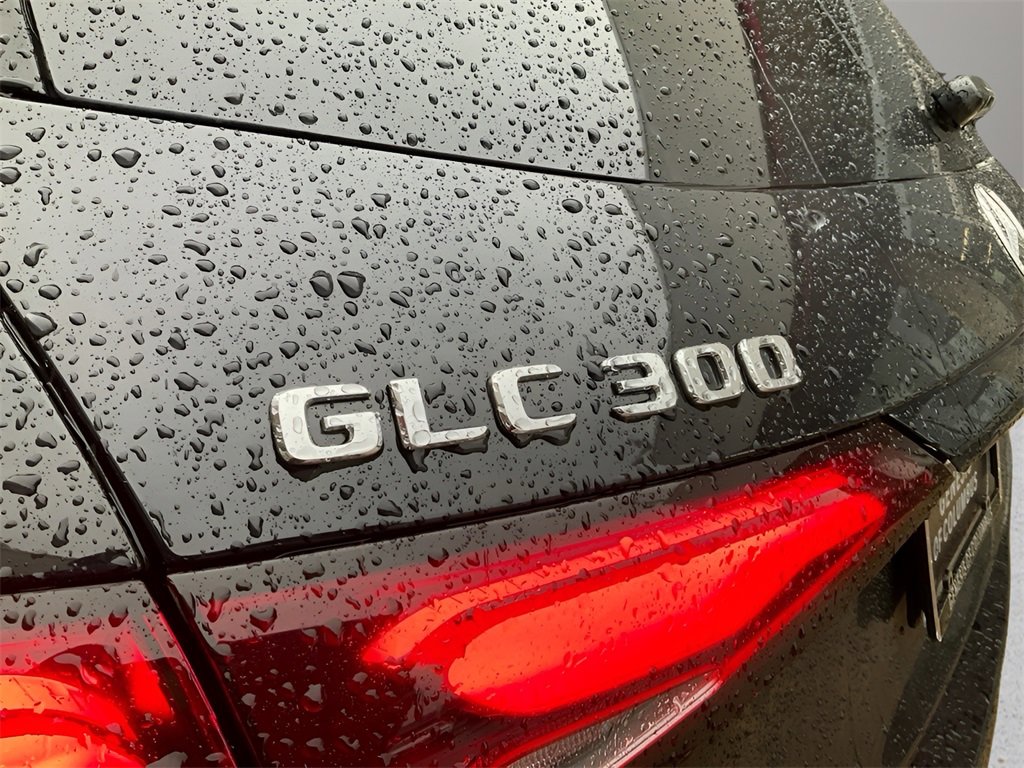 Used 2024 Mercedes-Benz GLC 300 4MATIC image 10