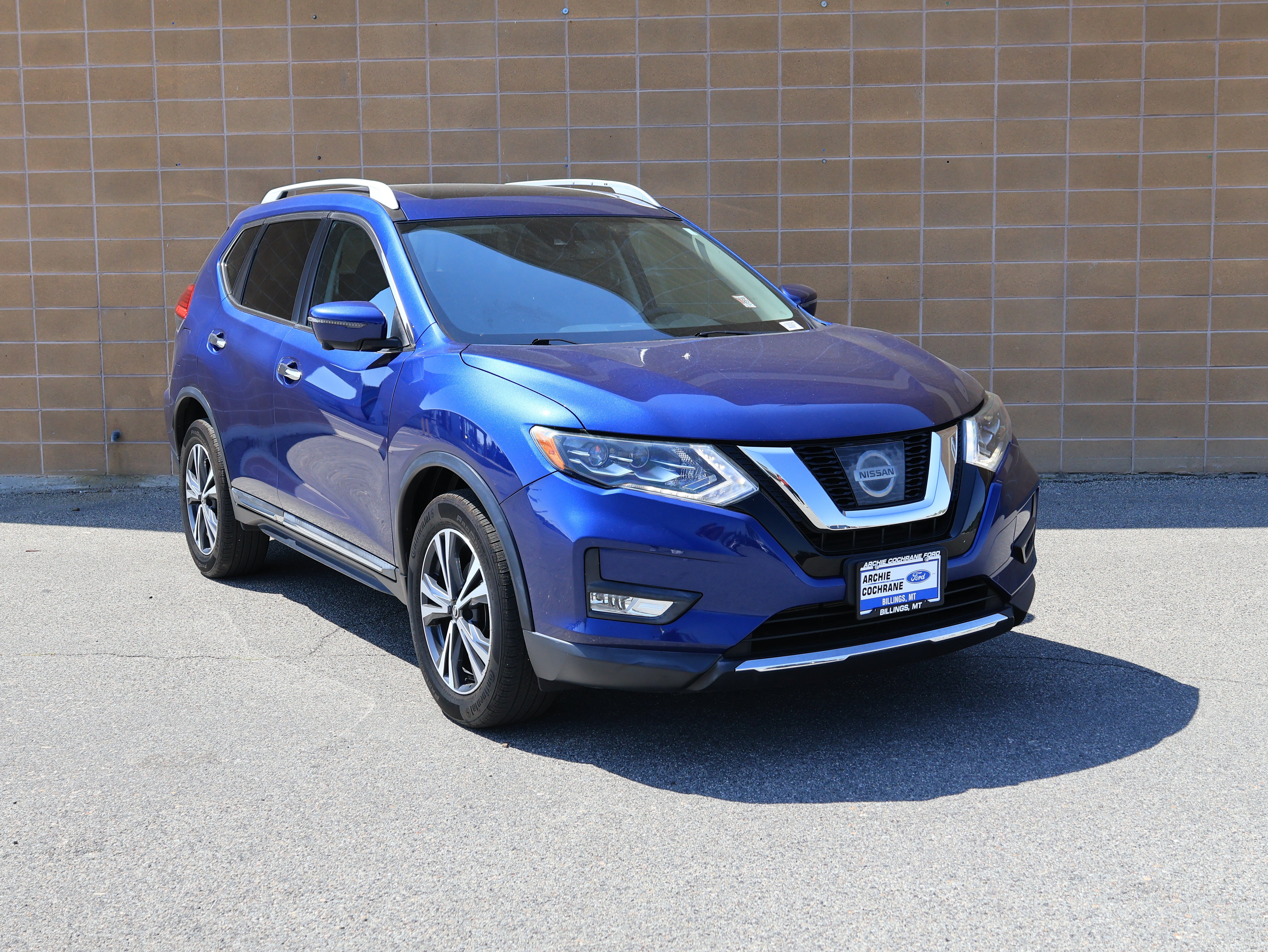 Used 2017 Nissan Rogue SL w/ SL Premium Package AWD/4WD image 3