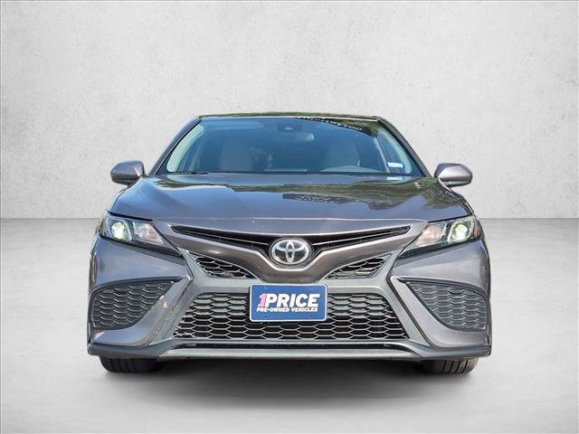 Used 2021 Toyota Camry SE FWD image 2