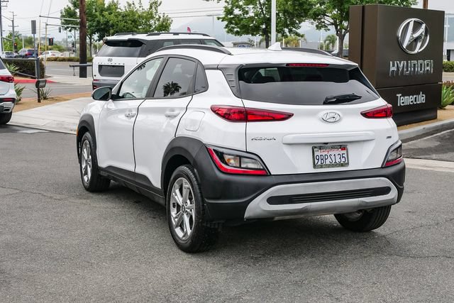 Certified 2022 Hyundai Kona SEL AWD/4WD image 7