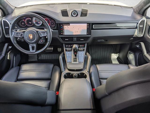 Used 2022 Porsche Cayenne Turbo image 18