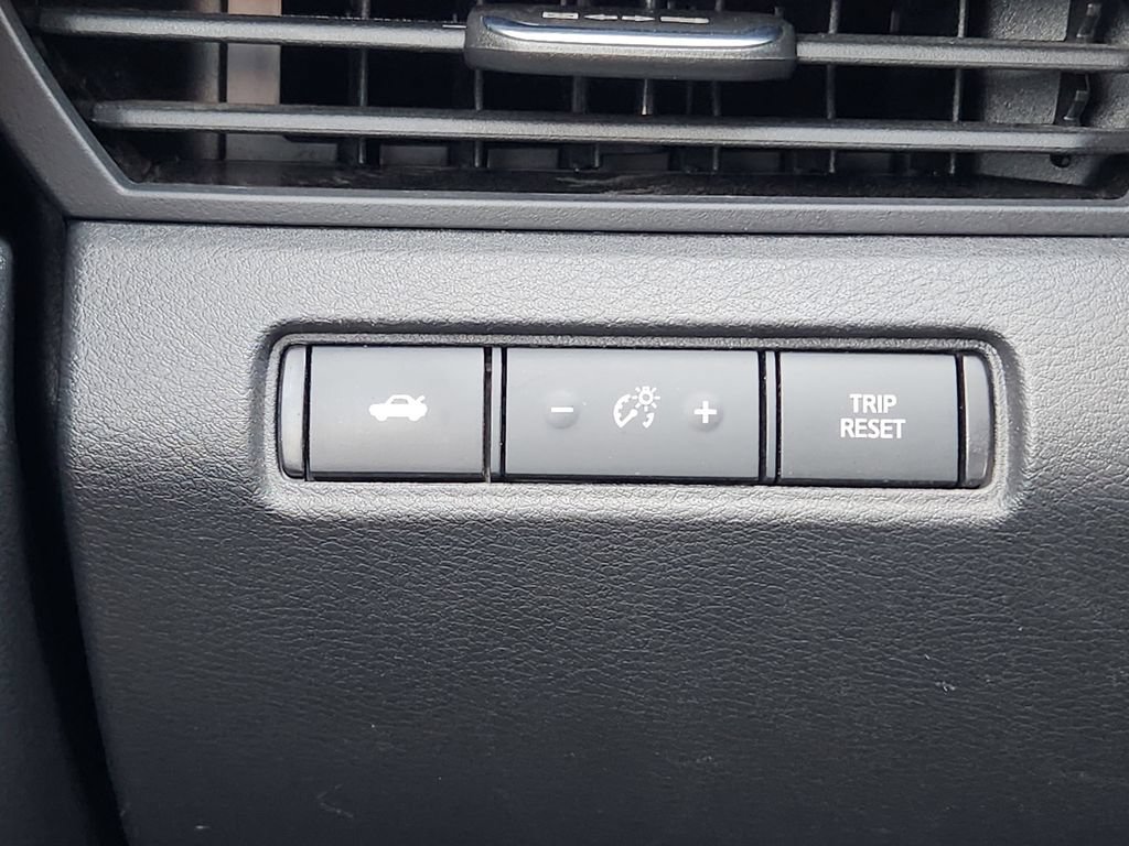 Used 2025 Nissan Altima 2.5 SV FWD image 22